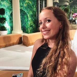 Meet your Posher, Alexandra